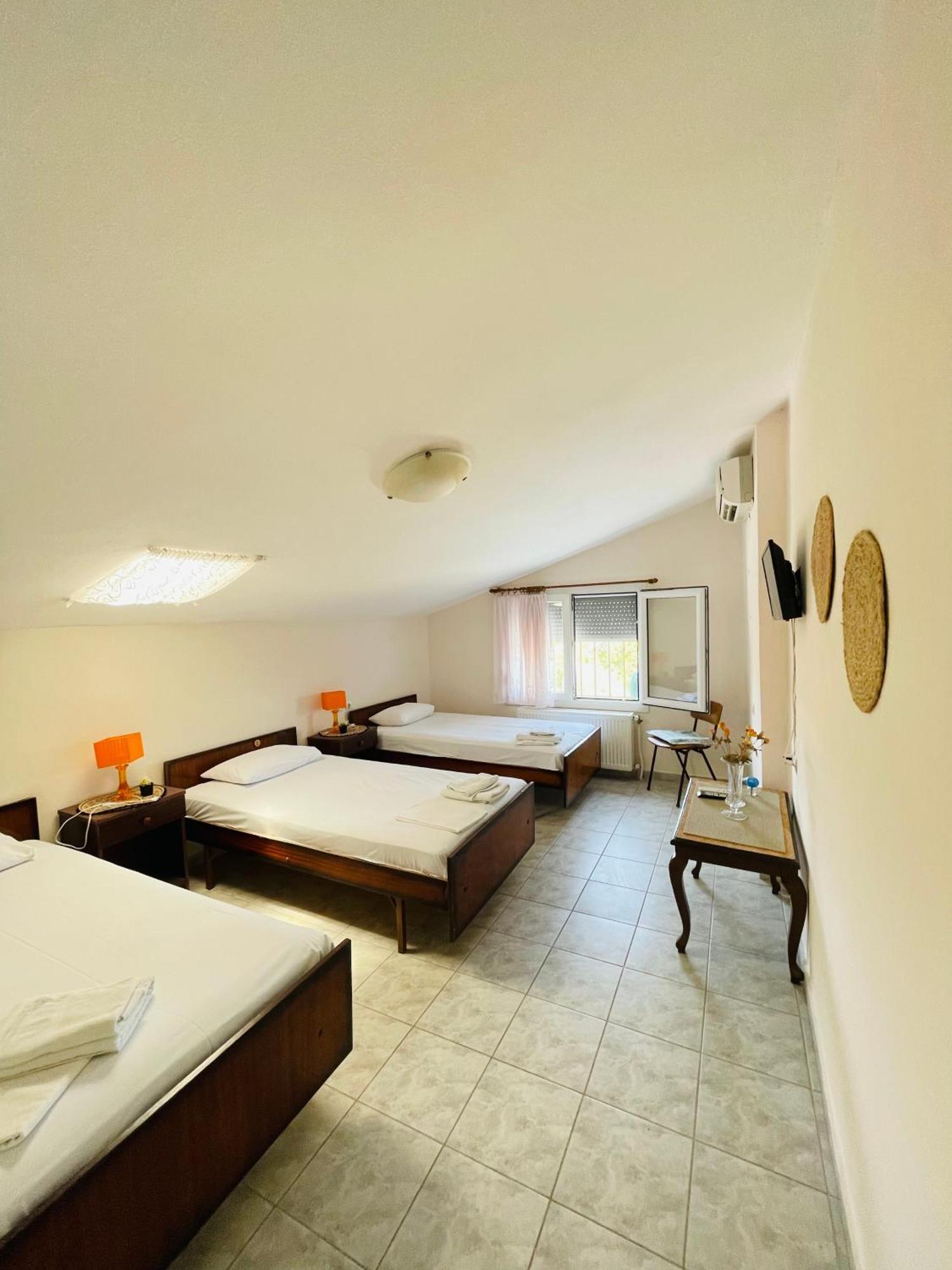 Aktaion Hotel Skala Alykis ภายนอก รูปภาพ